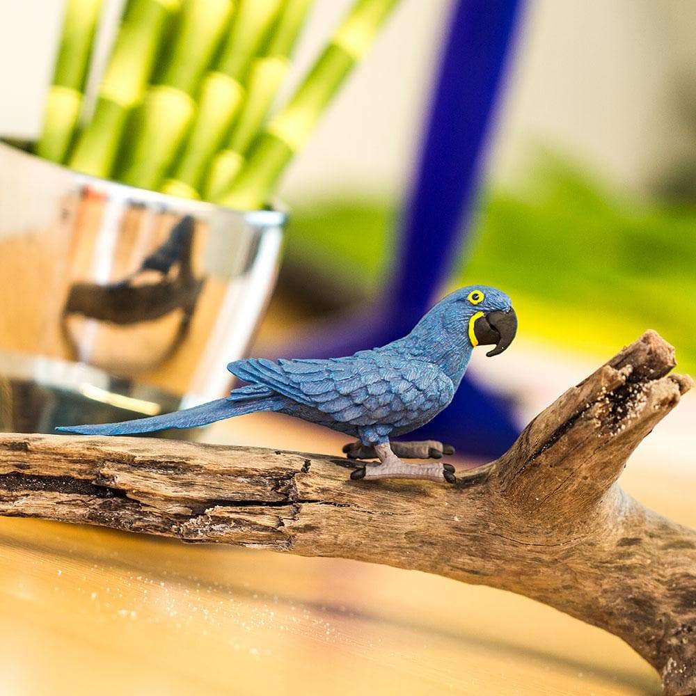 Hyacinth Macaw Toy | Wildlife Animal Toys | Safari Ltd®