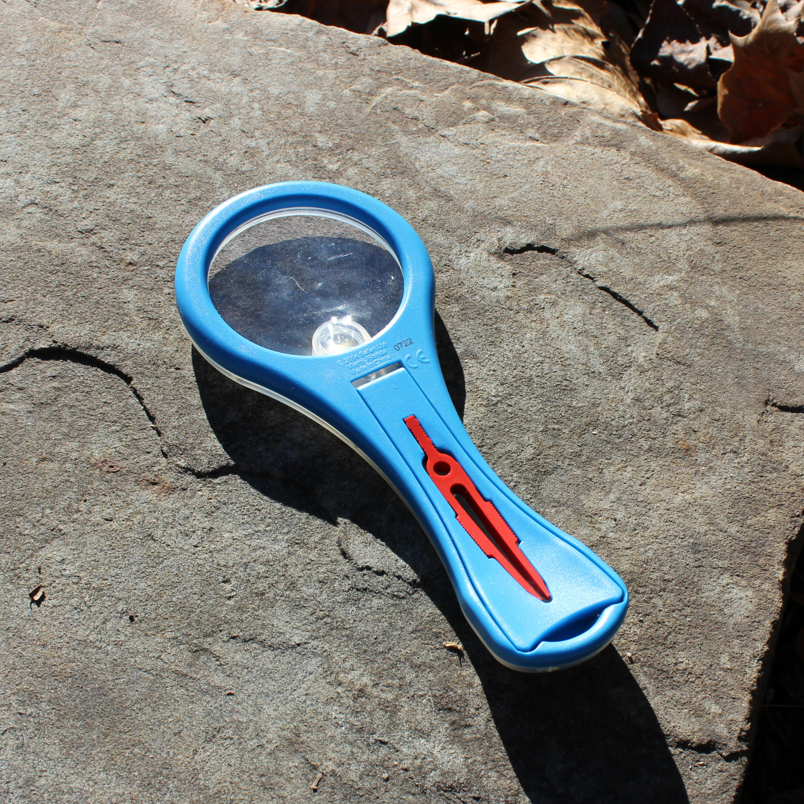 Mega-10 Magnifying Glass | Safariology® | Safari Ltd®