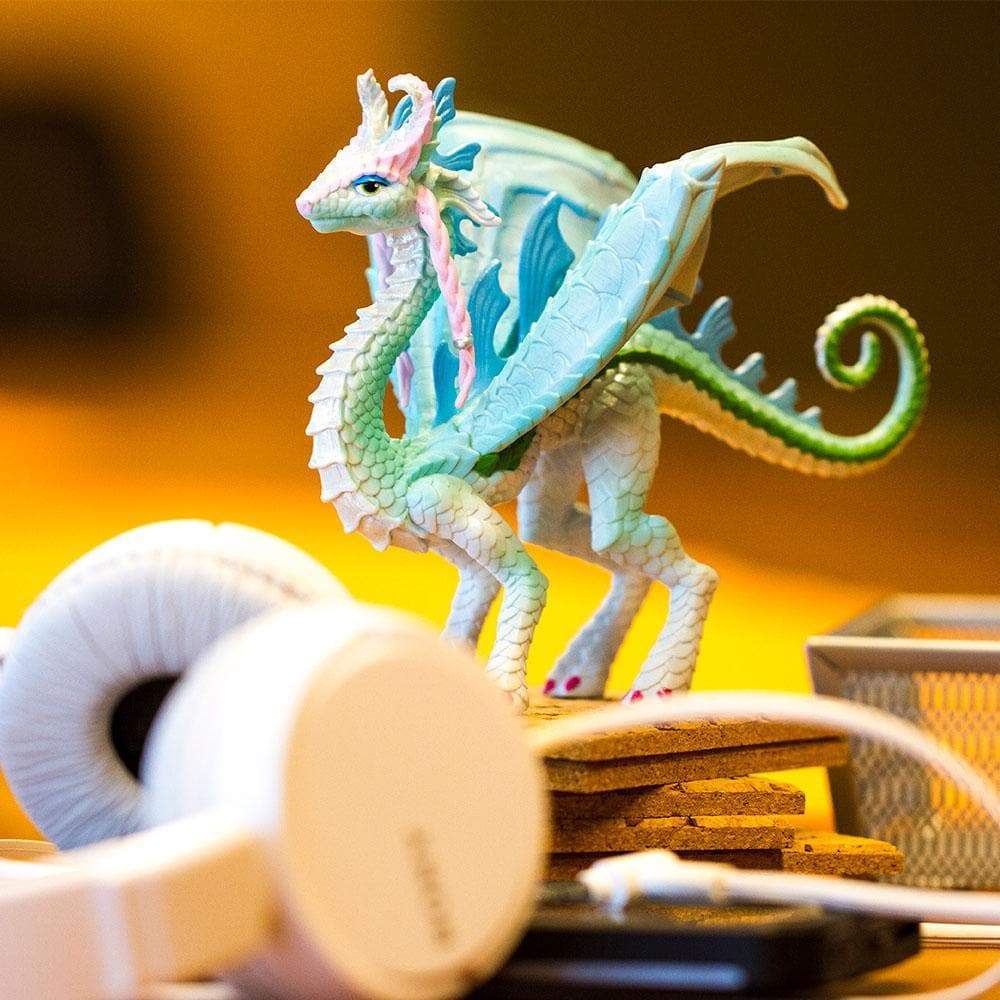 Princess Dragon Toy | Dragon Toys | Safari Ltd®