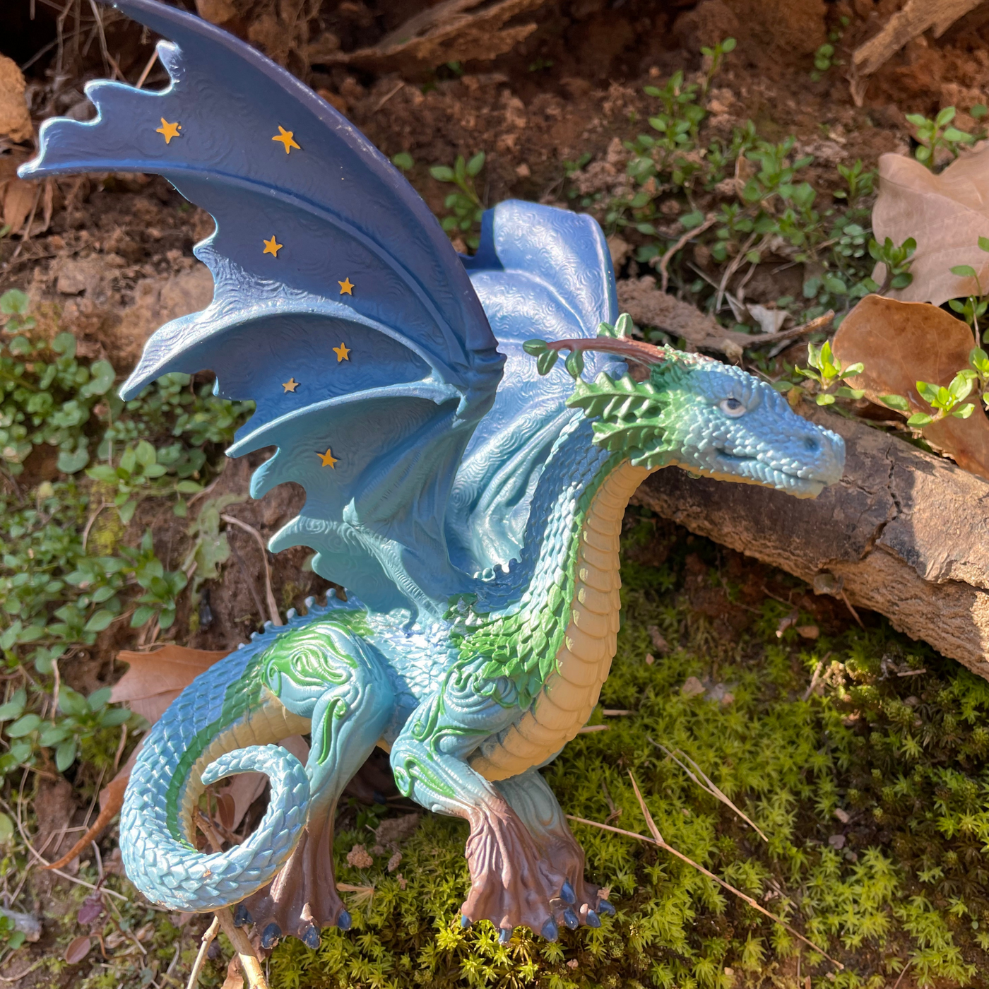 Earth Dragon Toy | Dragon Toys | Safari Ltd®