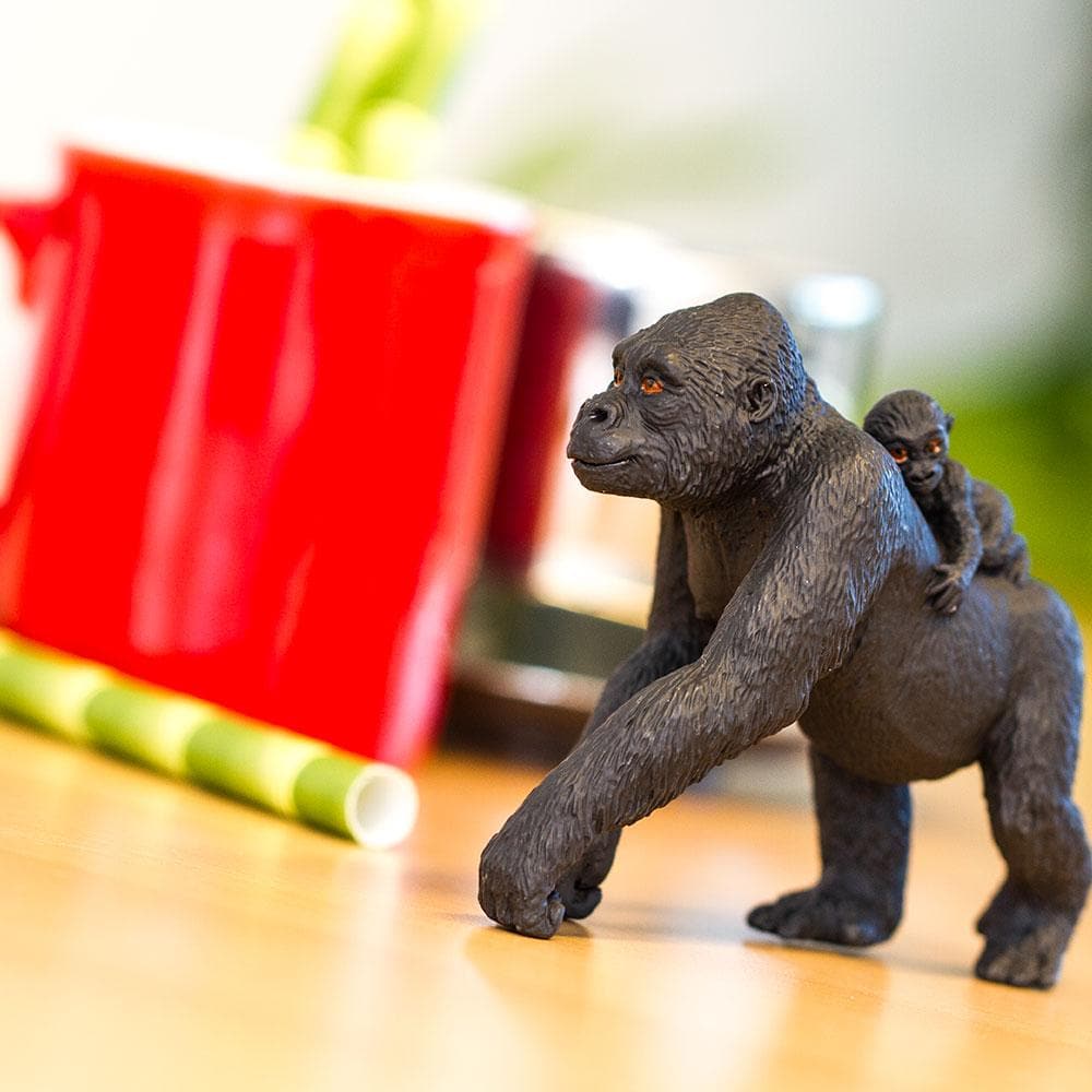 Lowland Gorilla with Baby Toy | Wildlife Animal Toys | Safari Ltd.