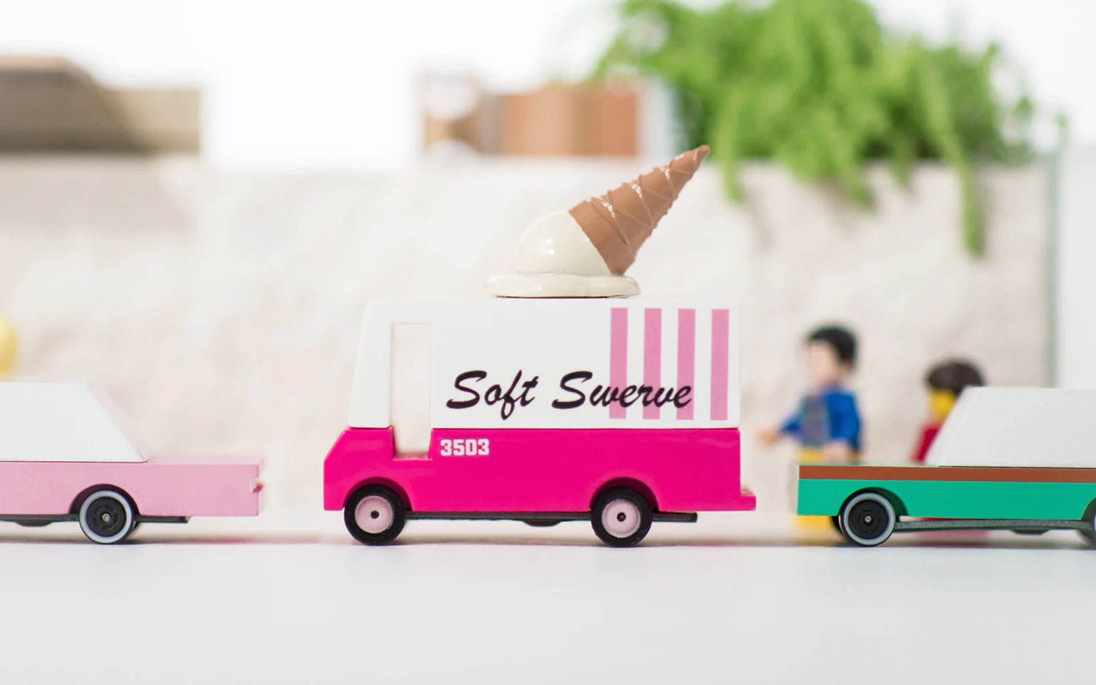 CandyLab Ice Cream Van - Safari Ltd®