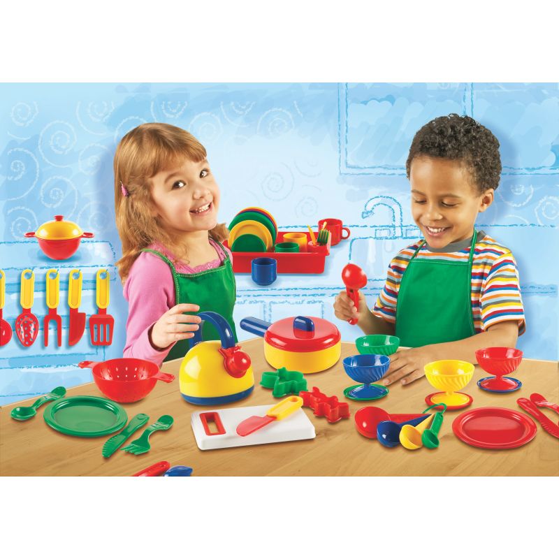 Pretend & Play Kitchen Set - Safari Ltd®