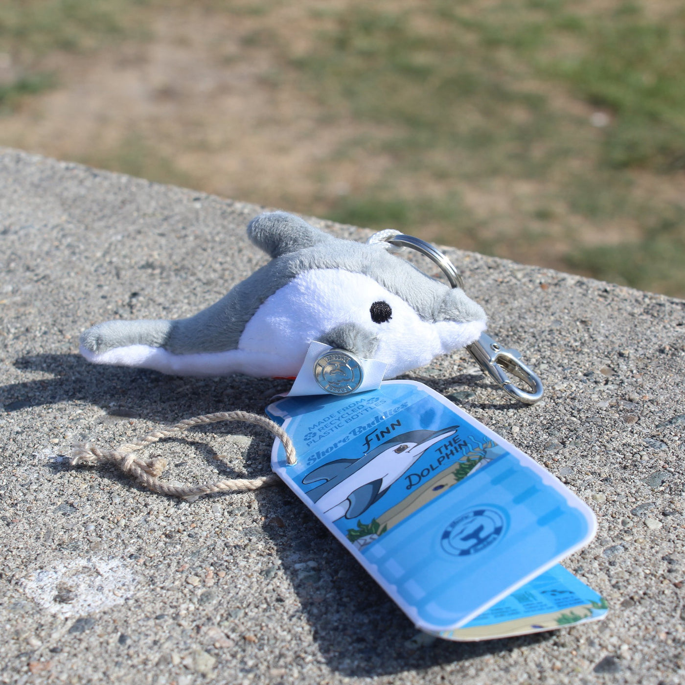 Shore Buddies Finn the Dolphin Keychain - Safari Ltd®